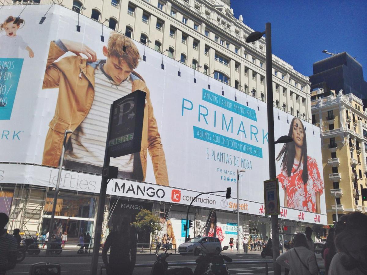 マドリード La Reina De Gran Via - Parking Tph Bed & Breakfast エクステリア 写真