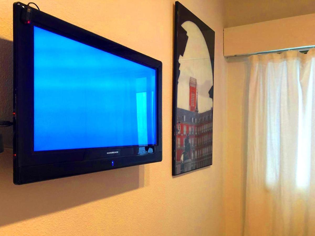 マドリード La Reina De Gran Via - Parking Tph Bed & Breakfast エクステリア 写真