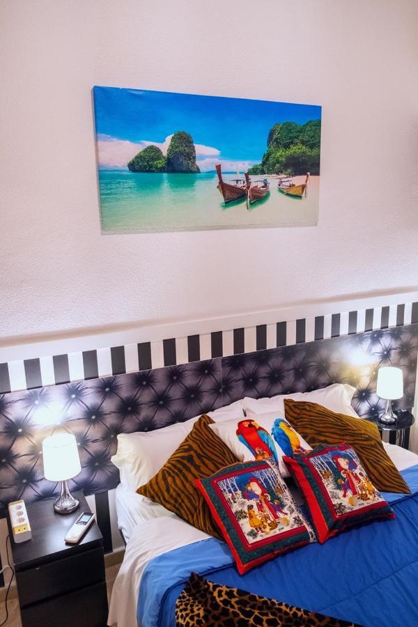 マドリード La Reina De Gran Via - Parking Tph Bed & Breakfast エクステリア 写真